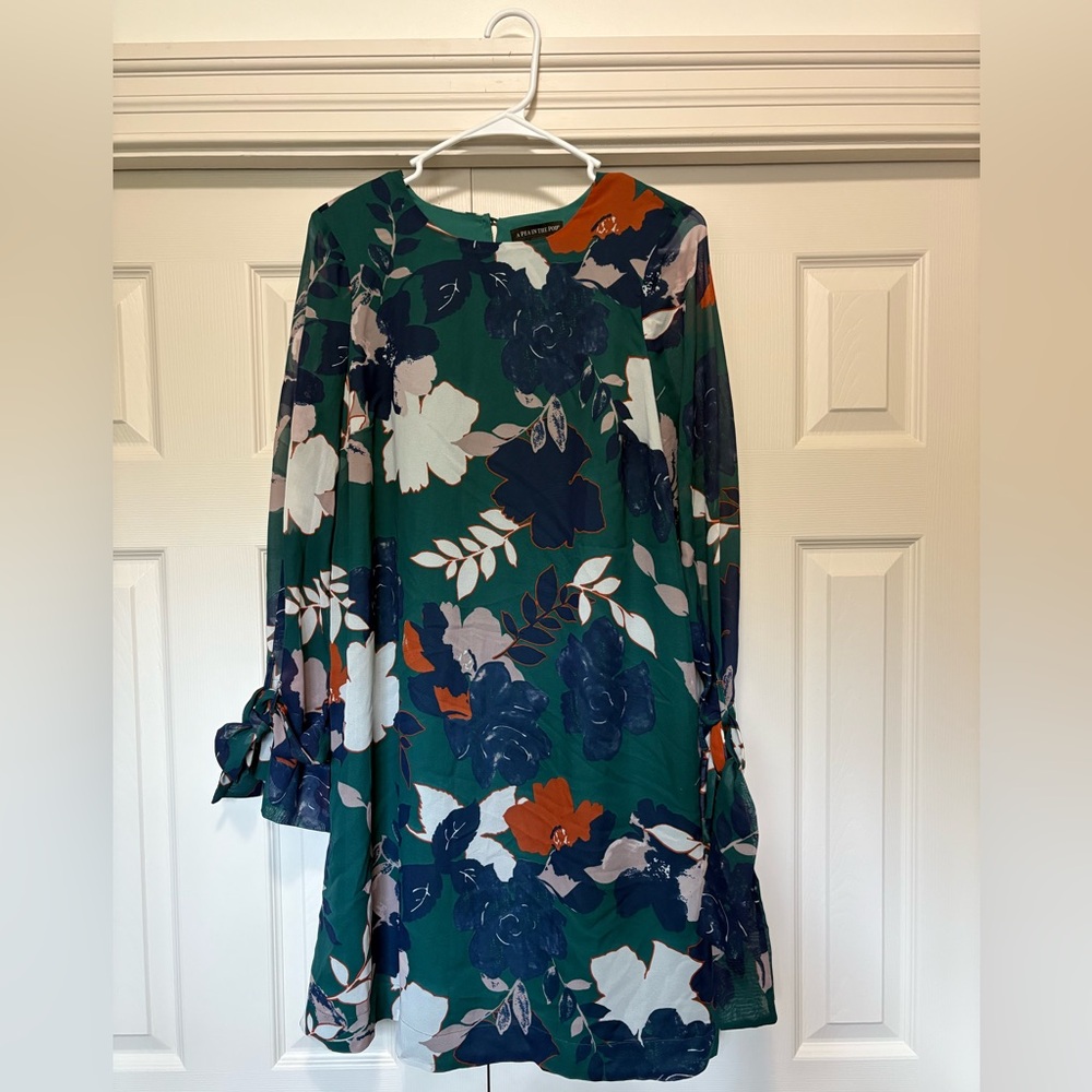 Thanksgiving Ready! A Pea in the Pod Green Floral Long Sleeve Maternity Dress